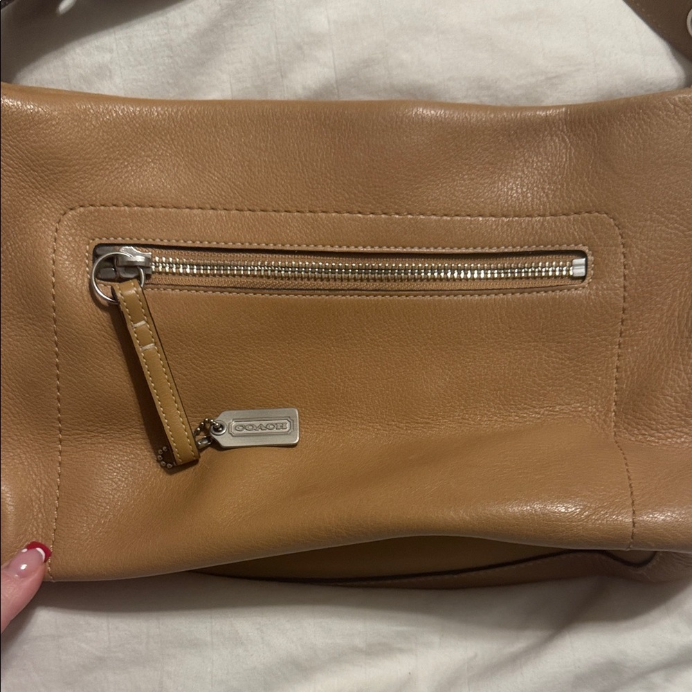 Coach - Tan Leather Shoulder Bag - Picture 7 of 11
